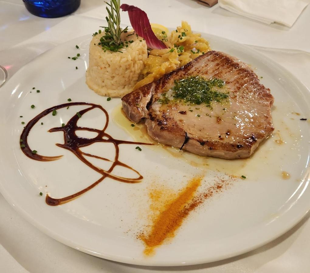 Logis Hotel Restaurant Les Charmettes Аржеле-сюр-Мер Екстериор снимка
