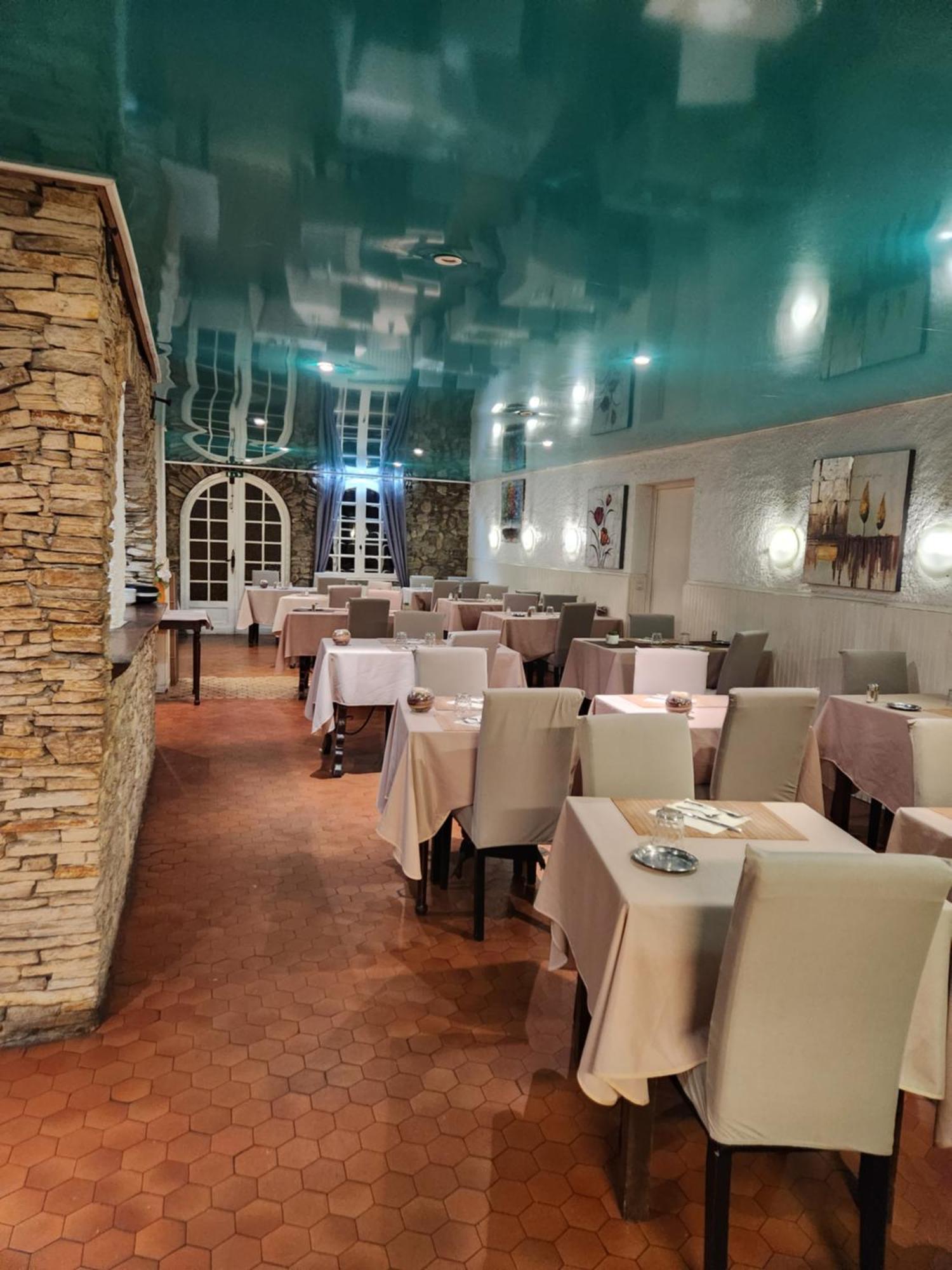 Logis Hotel Restaurant Les Charmettes Аржеле-сюр-Мер Екстериор снимка