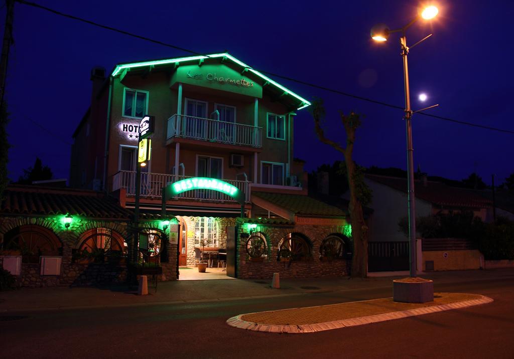 Logis Hotel Restaurant Les Charmettes Аржеле-сюр-Мер Екстериор снимка