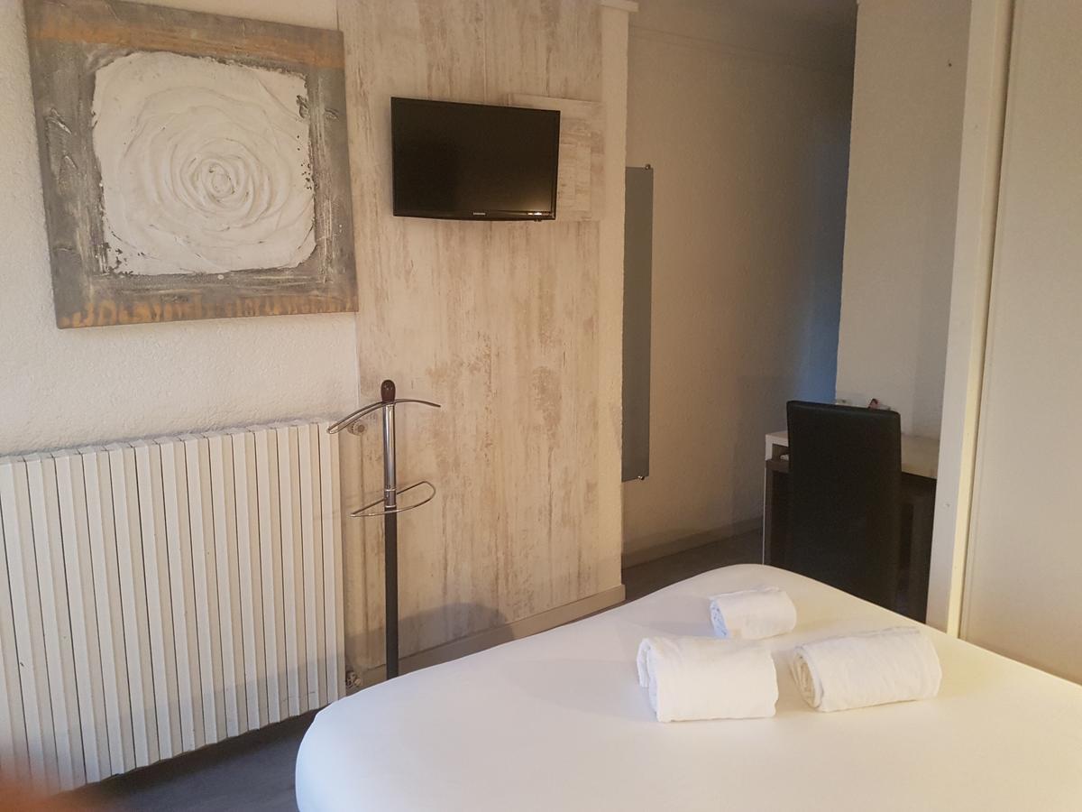 Logis Hotel Restaurant Les Charmettes Аржеле-сюр-Мер Екстериор снимка