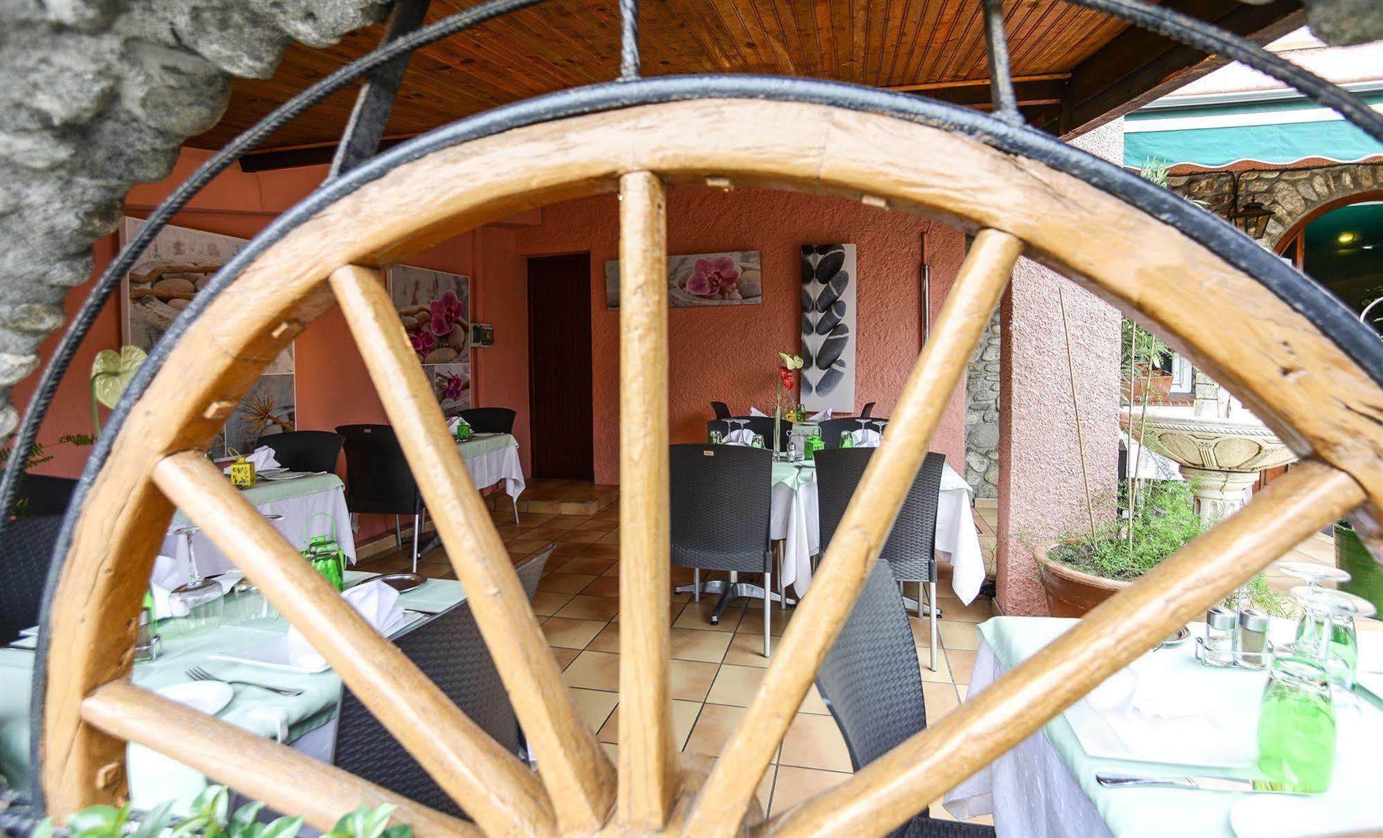 Logis Hotel Restaurant Les Charmettes Аржеле-сюр-Мер Екстериор снимка