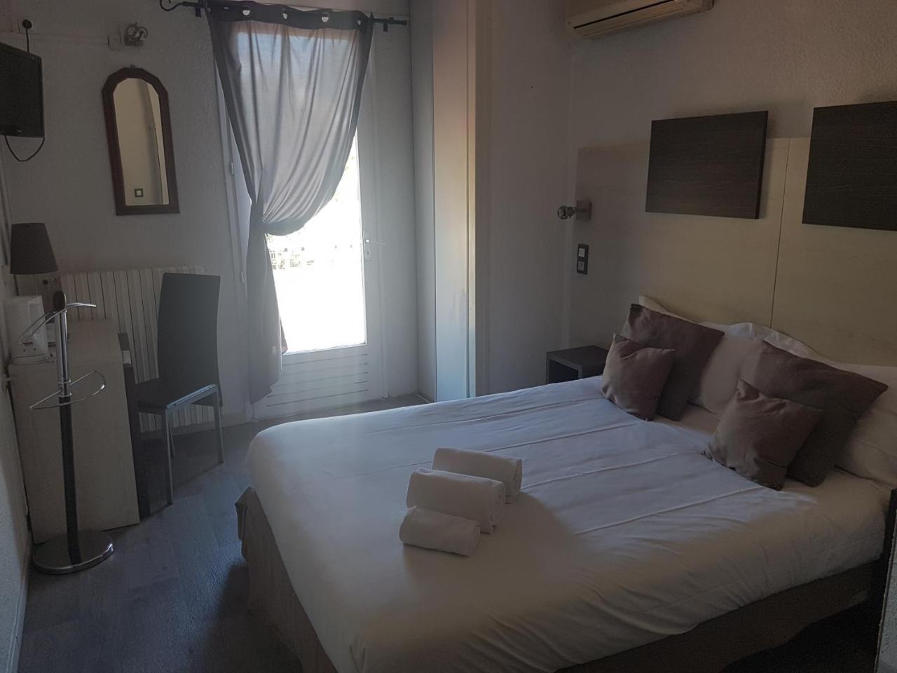 Logis Hotel Restaurant Les Charmettes Аржеле-сюр-Мер Екстериор снимка